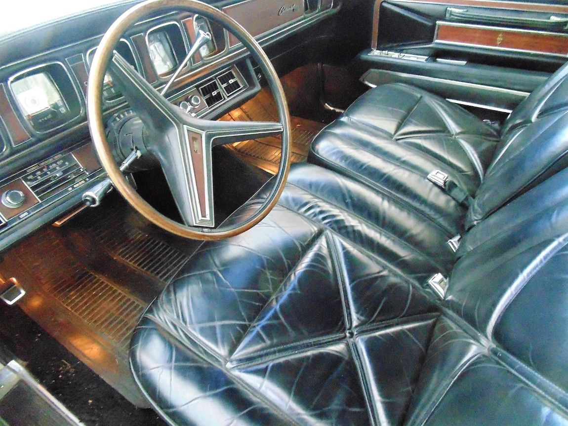 1970_Lincoln_Mark_III_Coupe_Black_Leather_Interior