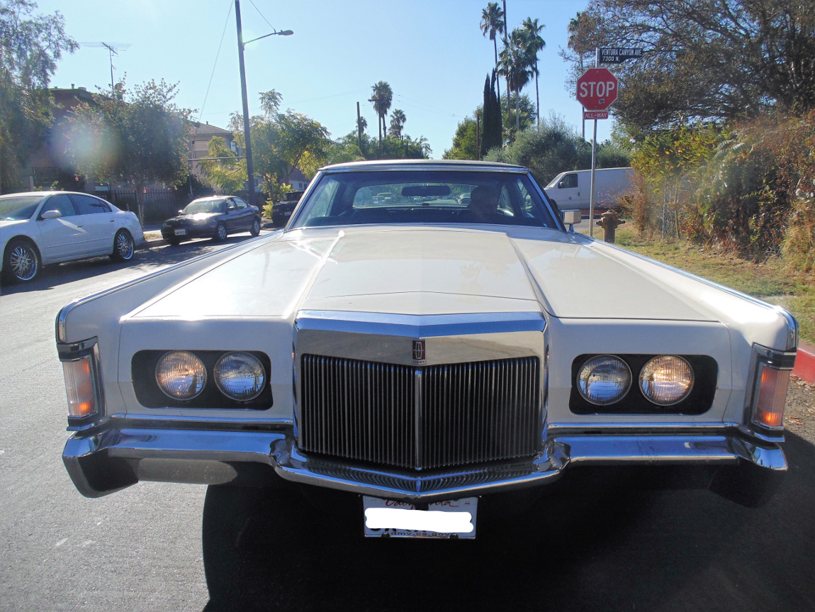 1970_Lincoln_Mark_III_Coupe_Continental_Front_End