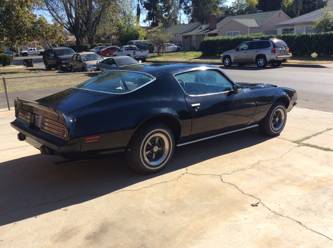 1974_Pontiac_Formula_400_Firebird_Black_Body