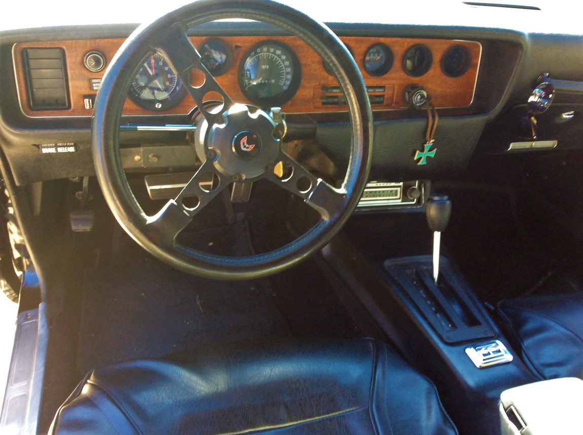 1974_Pontiac_Formula_400_Firebird_Dash_Original_Miles