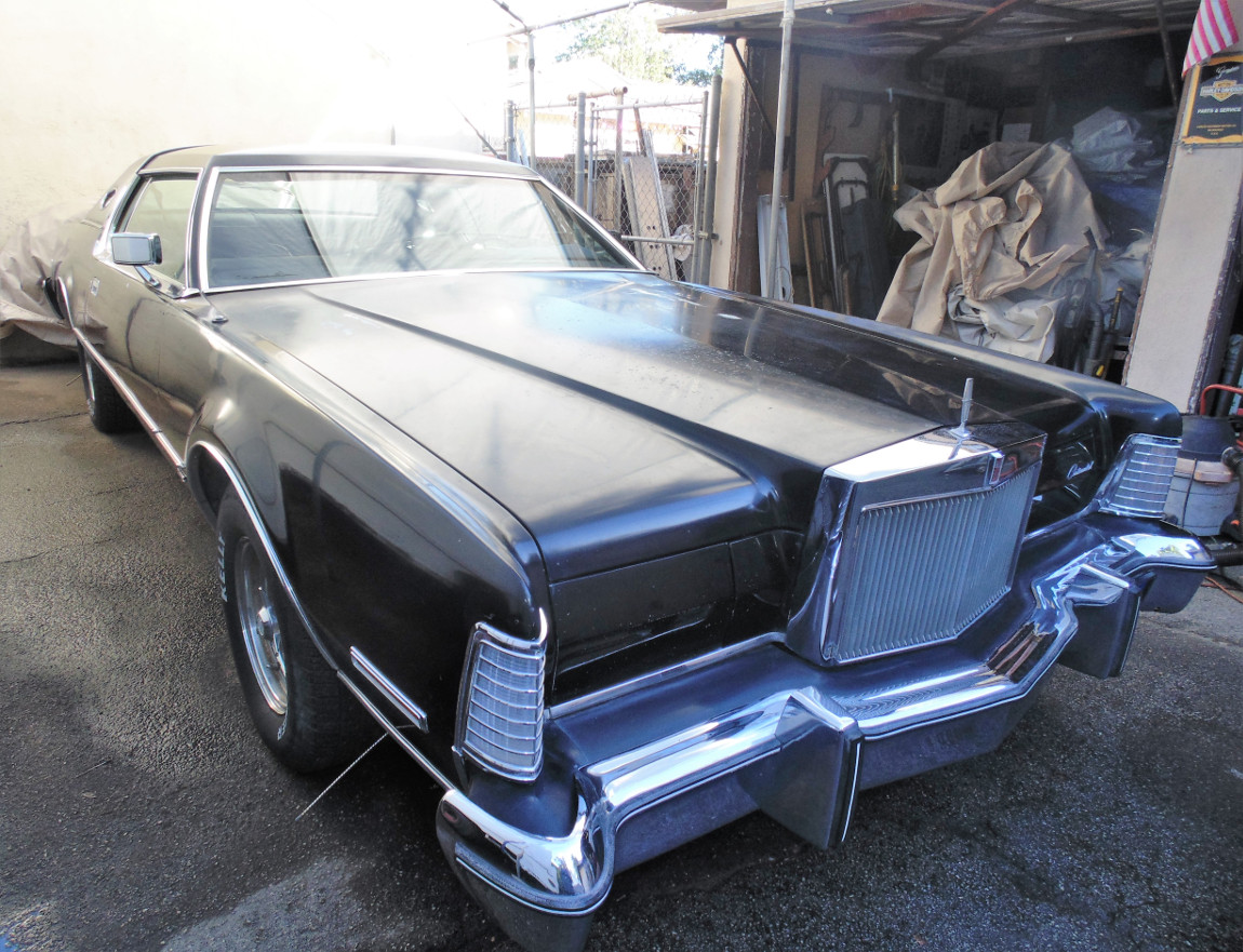 1975 Lincoln_Mark_IV_Continental