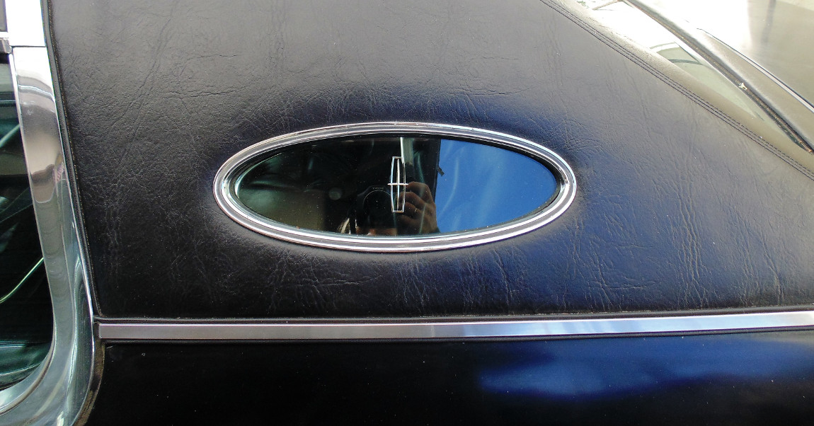 1975 Lincoln_Mark_IV_Continental_Hard_Top_Window