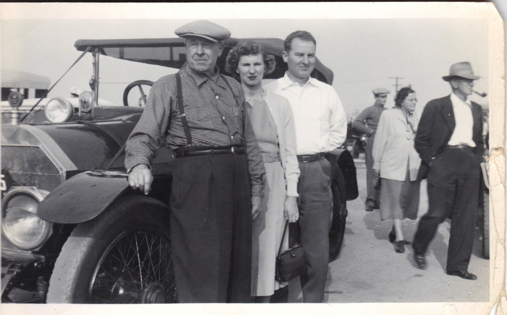 Previous Owner of the Simplex, Art Austria, standing next to the Simplex as it was when He woned it.