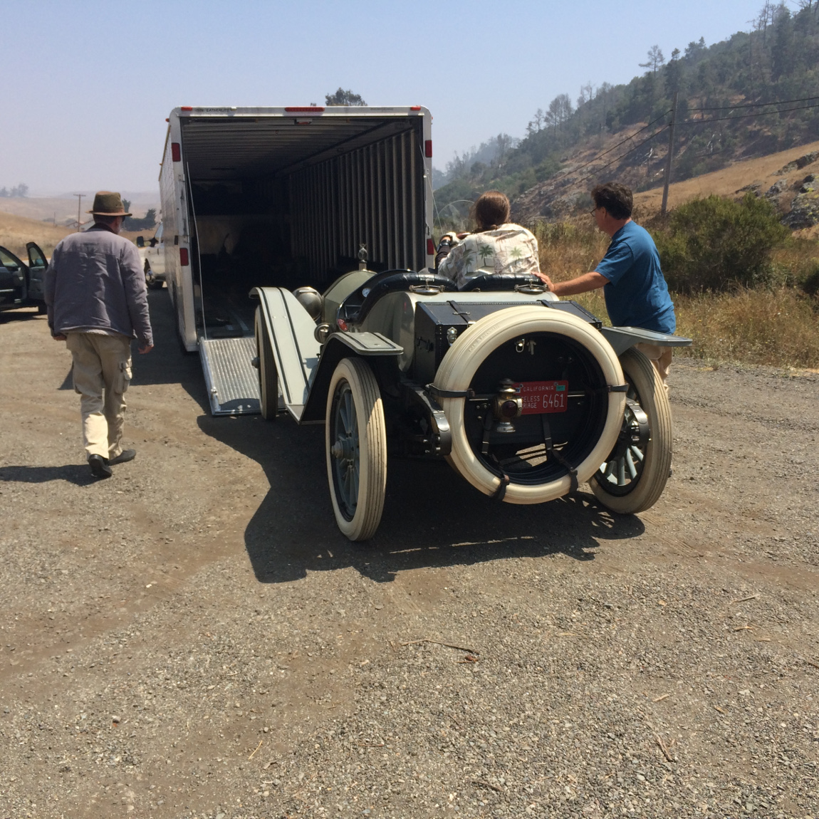 Pebble_Beach_2016_1912_Moon_30_Raceabout_LOADING_THE_MOON