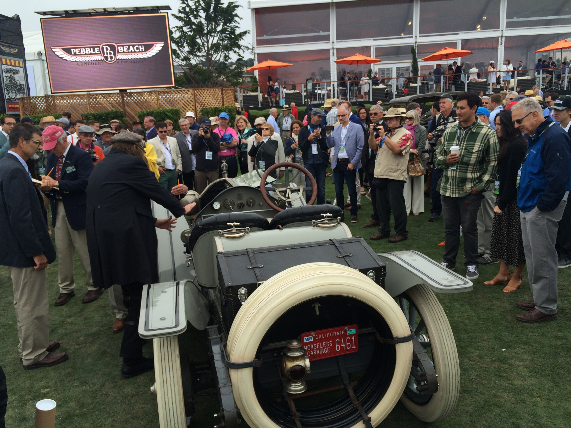 Pebble_Beach_2016_1912_Moon_30_Raceabout_PEOPLE_WATCHING